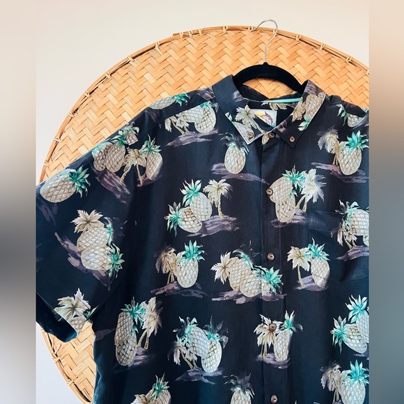 TOMMY BAHAMA ISLAND MODERN FIT MEN’S 100% SILK TROPICAL LUXURY HAWAIIAN SHIRT - Picture 5 of 9